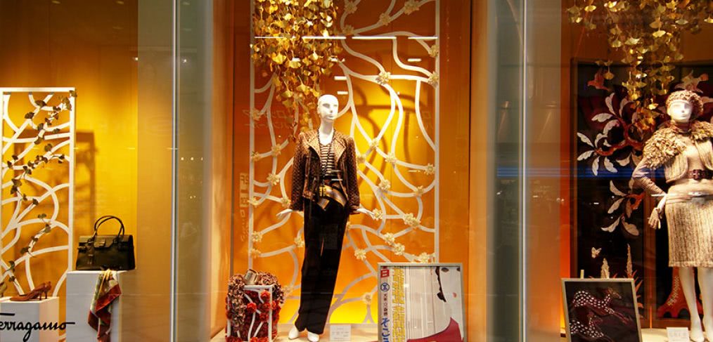 Using a Mannequin as a Visual Merchandising Tool - Mannequin Mall